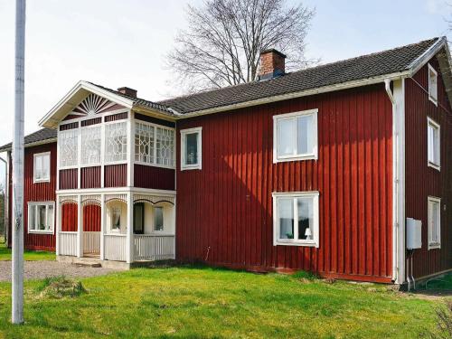 7 person holiday home in R RVIK