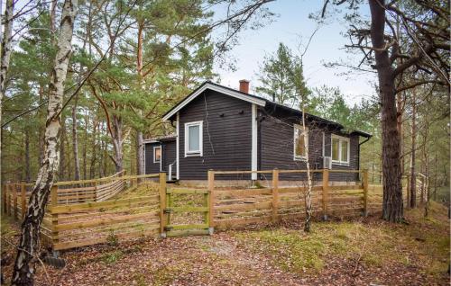 Lovely Home In Yngsj With Kitchen